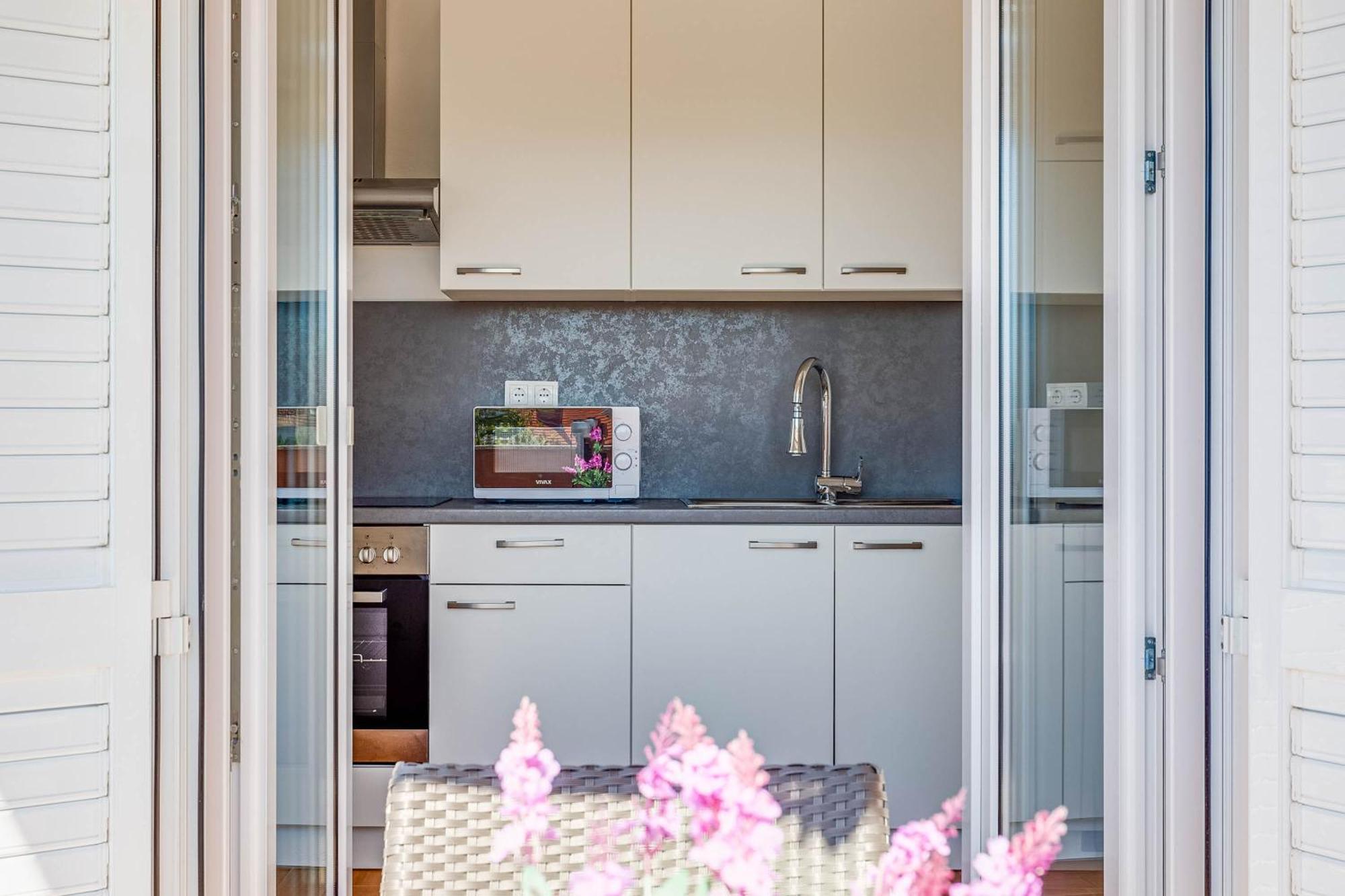 Apartmani Pocrnic Pakoštane Exterior foto