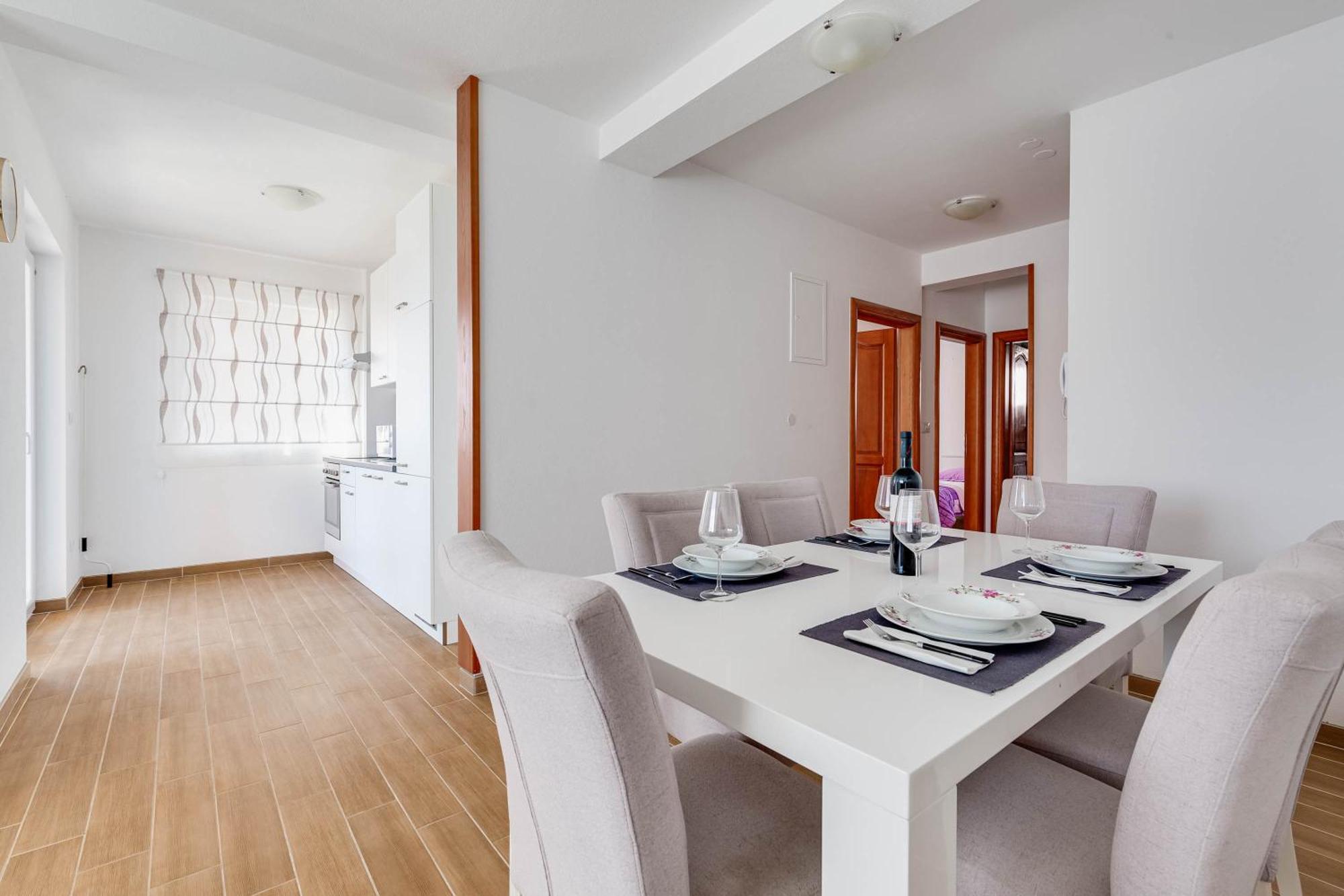Apartmani Pocrnic Pakoštane Exterior foto